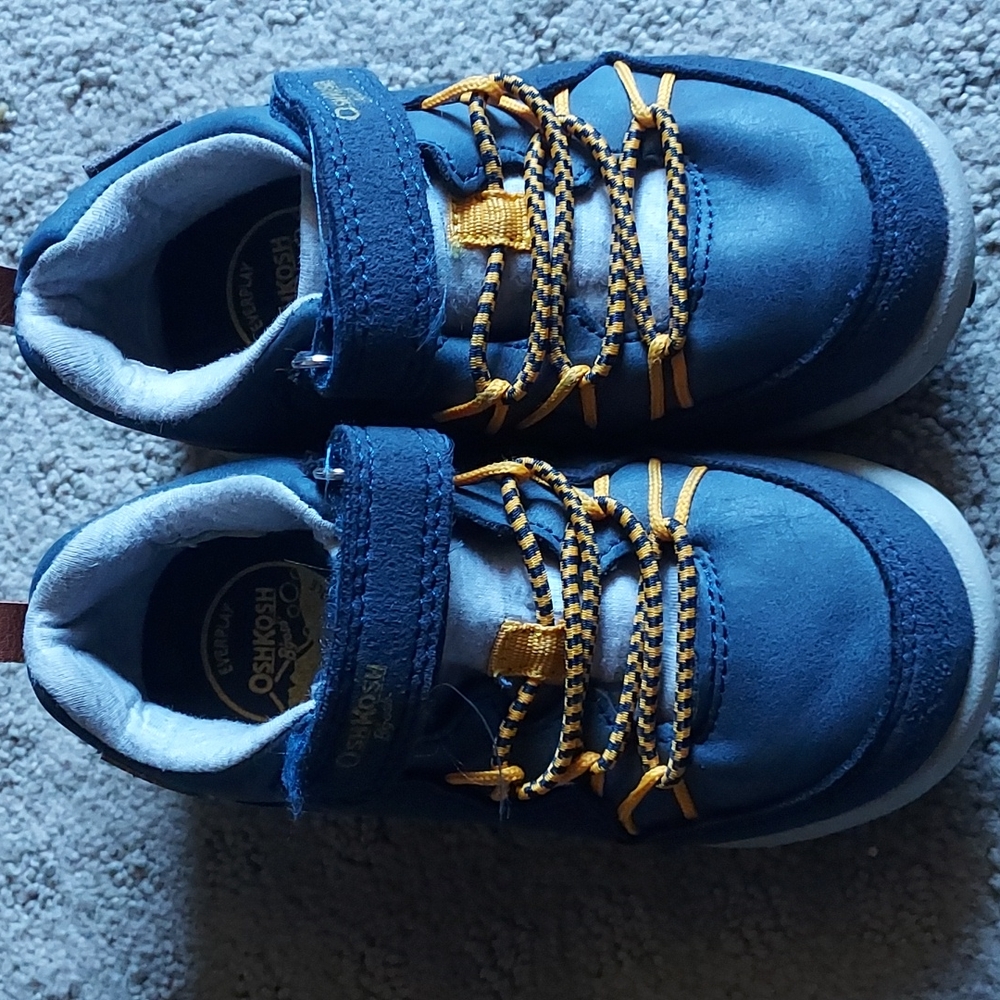 OshKosh toddler Shoes